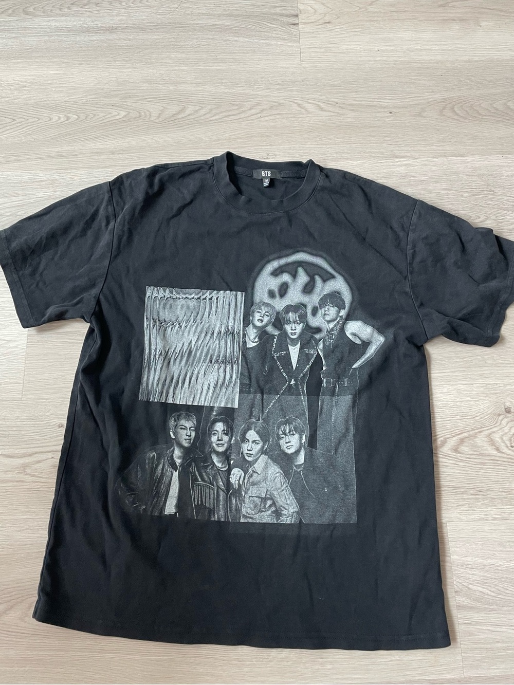 BTS ARIRANG NEW SIZE M Photo T-Shirt Official Tour Merchandise